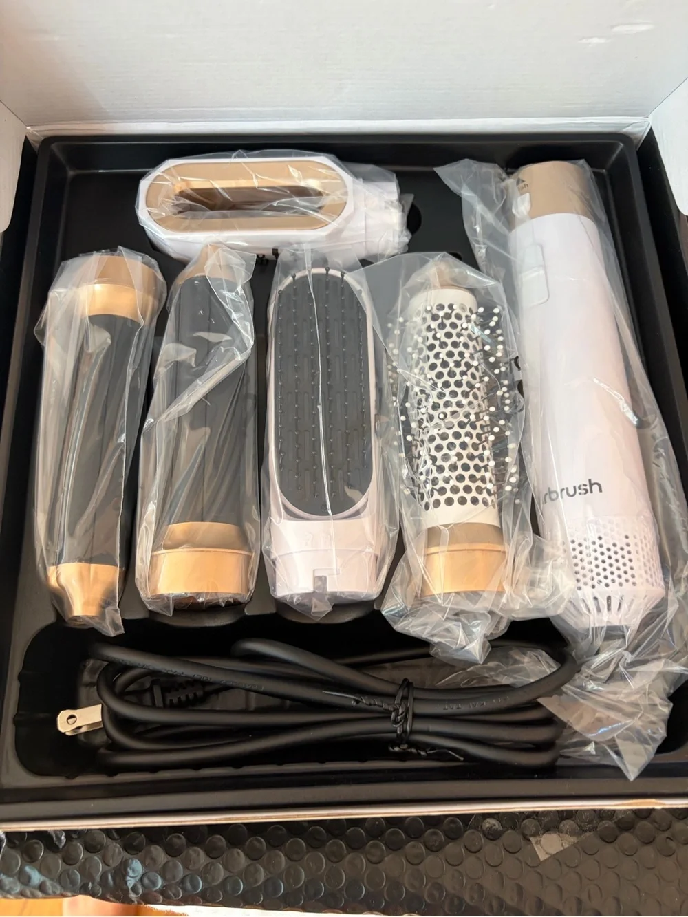 BRAND NEW- Airbrush 5-in-1 Hair Styler in Champagne Gold